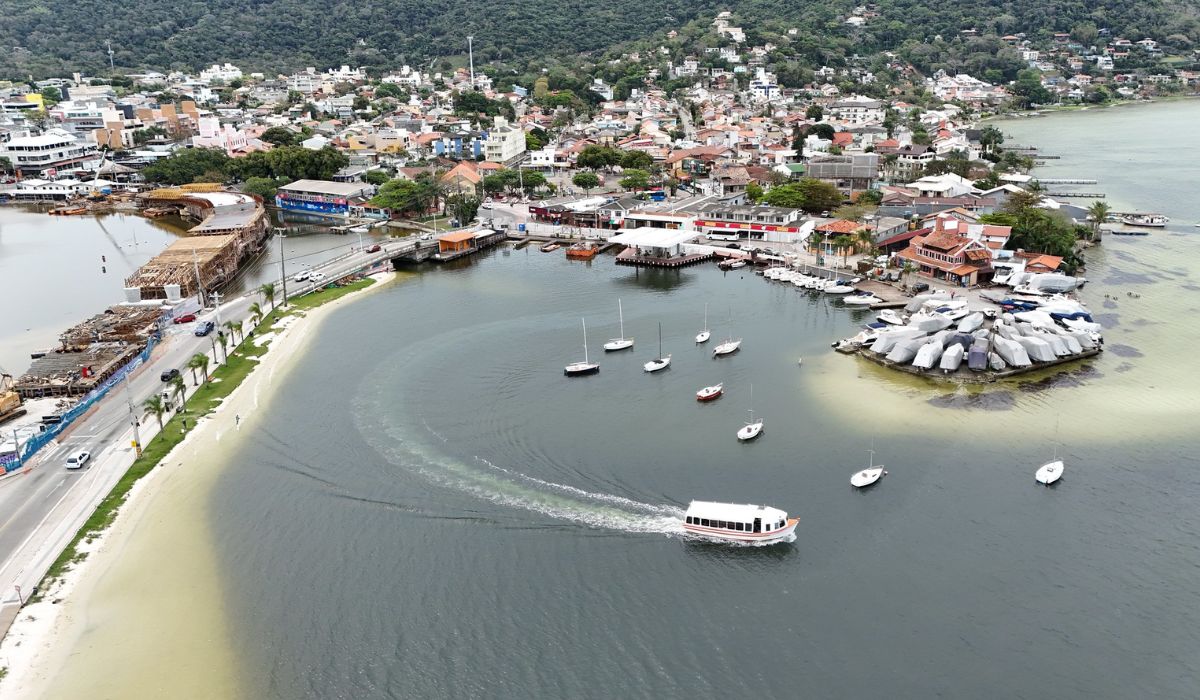 A Lagoa da Conceição é um dos destaques positivos da qualidade da água em SC, tendo registrado grande melhora