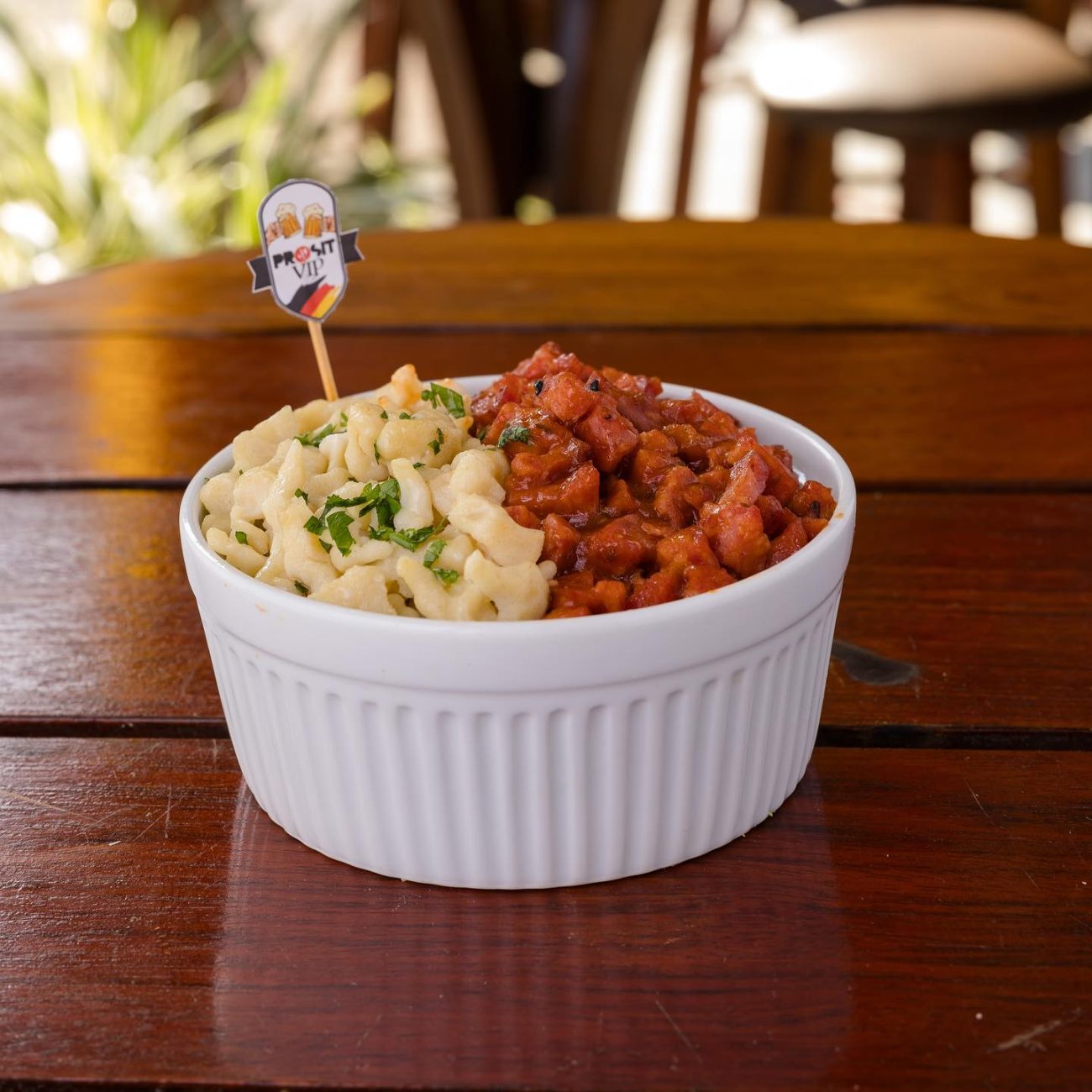 Spätzle, macarrão caseiro alemão, com acompanhamento - Oktoberfest/Divulgação