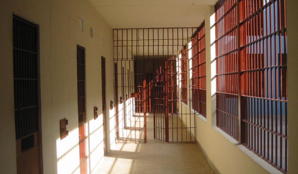 Professora e detento são investigados por ato sexual em Patrocínio, Minas Gerais