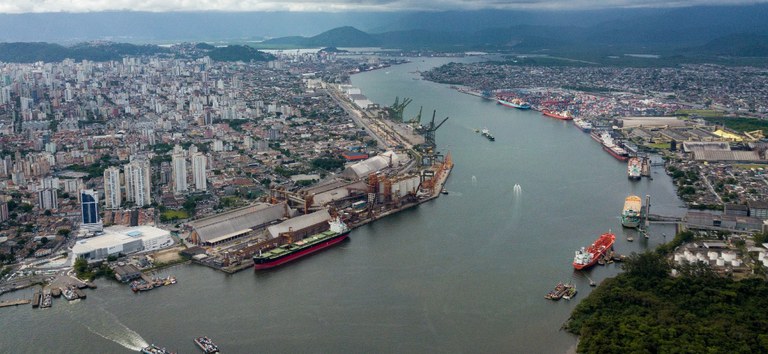 O túnel submerso Santos-Guarujá deve aumentar os ganhos de produtividade e reduzir os custos operacionaisFoto: Vosmar Rosa/MPor