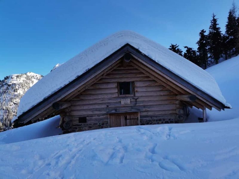 Casa coberta por neve em Fornace - Reprodução/Comune di Fornace/ND Mais