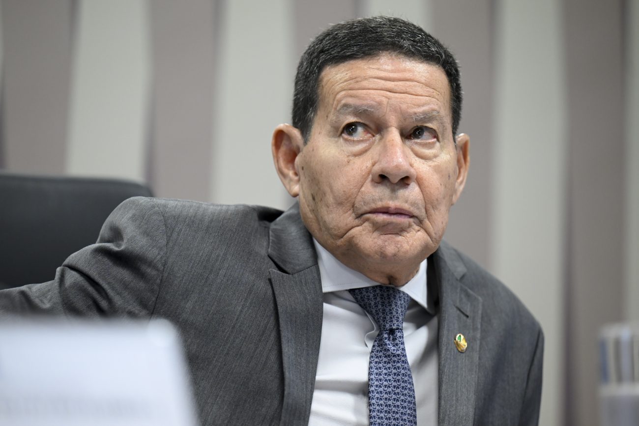 “Quando falham os mecanismos de crédito, falha a capacidade do produtor rural de se manter" disse o senador Hamilton Mourão (Republicanos-RS) sobre a crise no agro