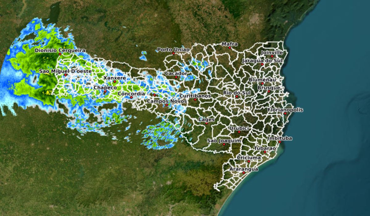 Imagens de radares mostram instabilidade se formando no Oeste catarinense nesta quarta-feira (12), que gerou alerta de perigo no tempo em SCFoto: Divulgação/Epagri-Ciram