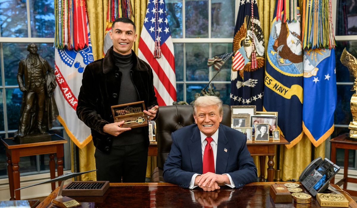 Trump entrega chave da Casa Branca a Cristiano Ronaldo: ‘Meu filho é fã’