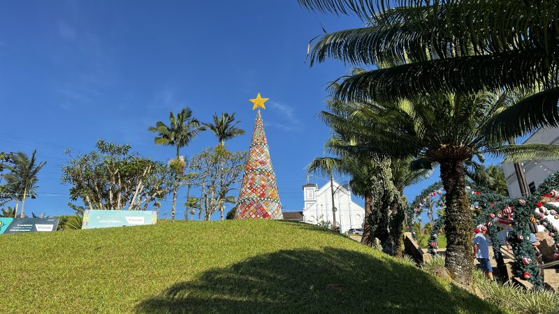 Maior árvore de Natal de crochê do Brasil - Brenda Bittencourt/ND Mais