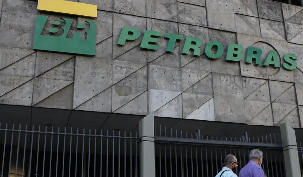 Apenas um dia após o governo zerar impostos federais, a estatal anunciou um aumento de 11,6% no diesel para as distribuidorasFoto: Fernando Frazão/Agência Brasil/ND Mais