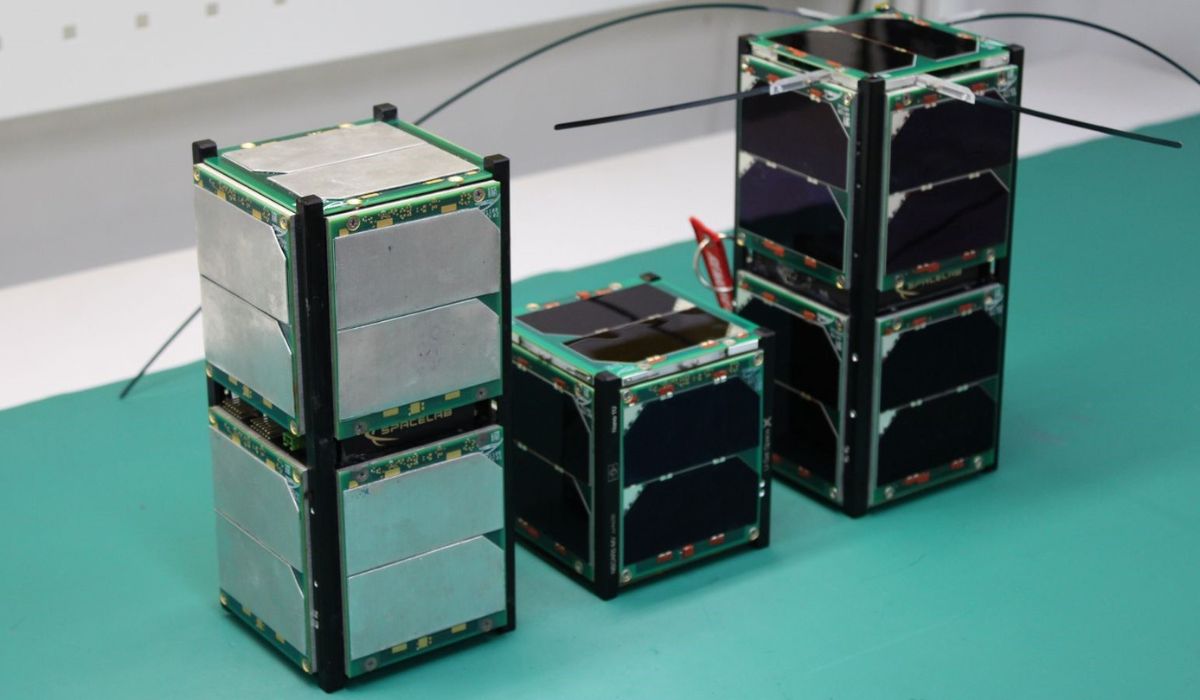 Satélite FloripaSat-2B é 100% nacional, com antenas projetadas no laboratório da UFSCFoto: Divulgação/ND