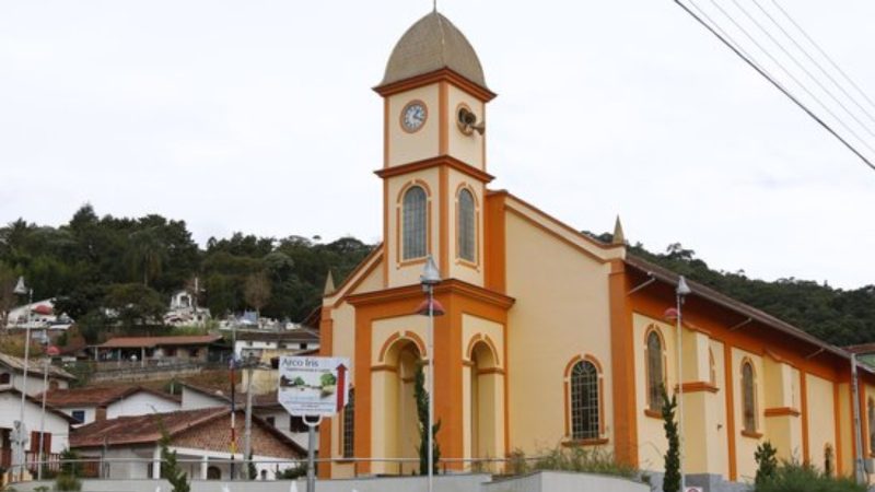 Igreja Matriz de Santo Antônio de Pádua: a igreja é um dos marcos históricos da cidade. Com teto original e paredes de taipa preservadas, é um símbolo da arquitetura colonial e da religiosidade interiorana - TripAdvisor/ND Mais