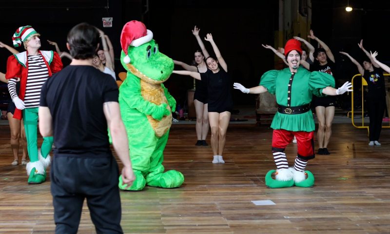Mais de 200 artistas se reúnem em ensaios da abertura de Natal - Divulgação/Prefeitura de Joinville/ND Mais