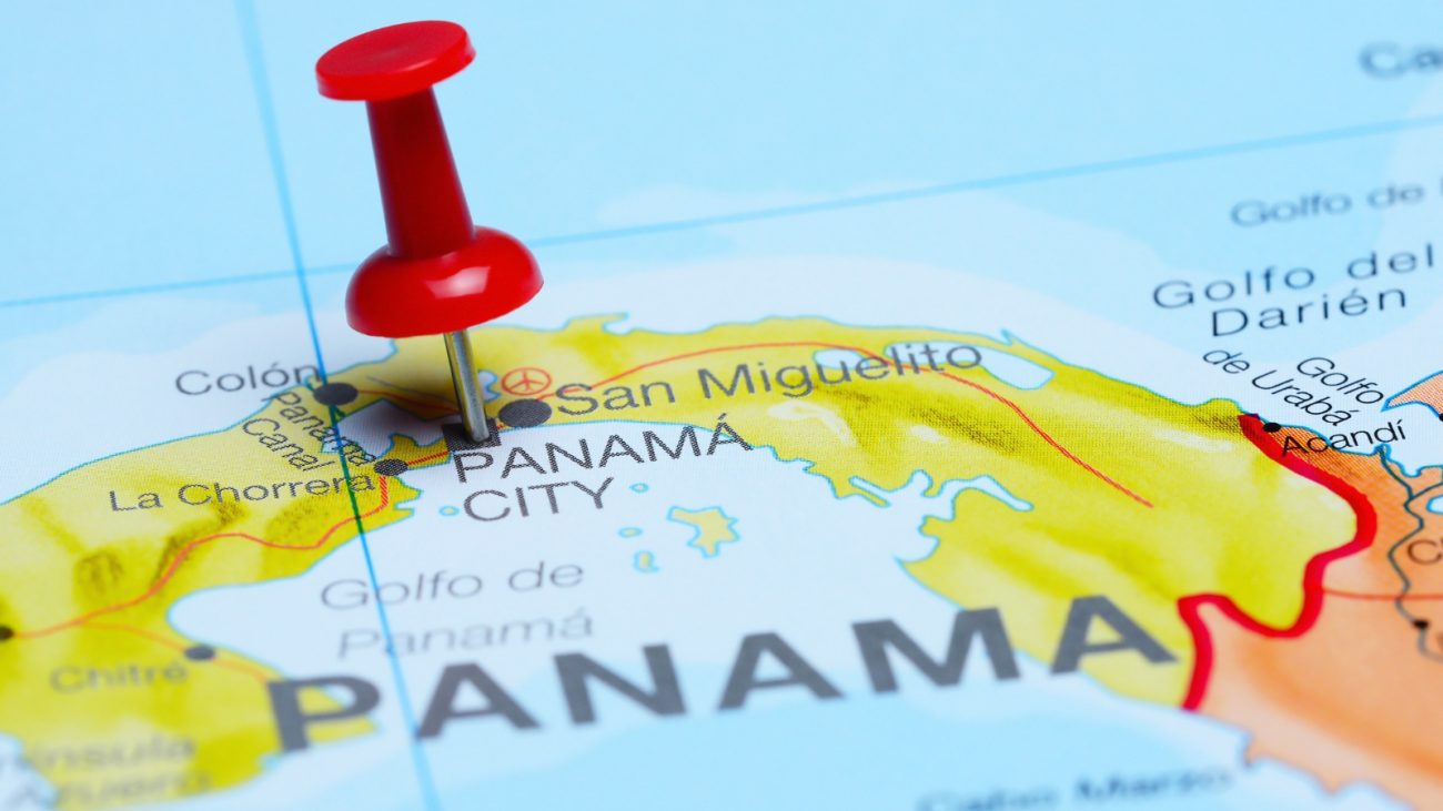Mapa destacando a Cidade do Panamá com um alfinete vermelho, ilustrando o melhor país para emigrantes