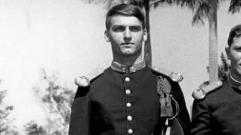 Bolsonaro's military past - Disclosure/Society Military Magazine/ND More