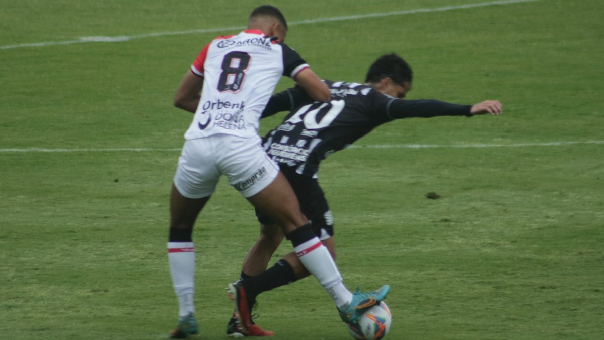 Figueirense busca afirmação antes do mata-mata e vitória contra o JEC lhe dá a liderança garantida