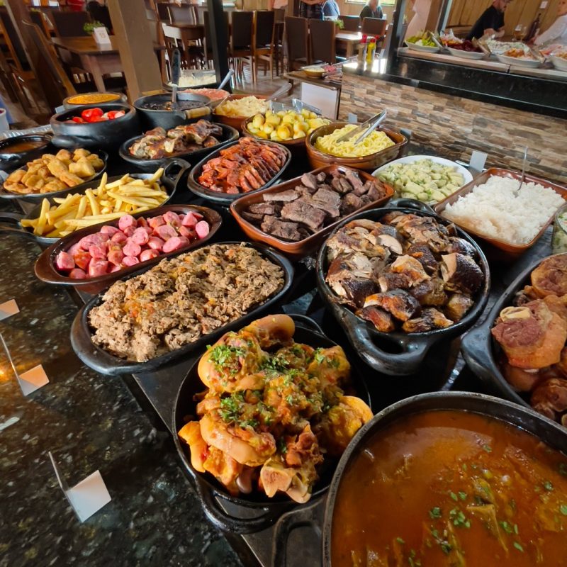 Rancho Lemke serve pratos caseiros na Rota do Enxaimel, em Pomerode - Restaurante Rancho Lemke/@restauranterancholemke/Instagram