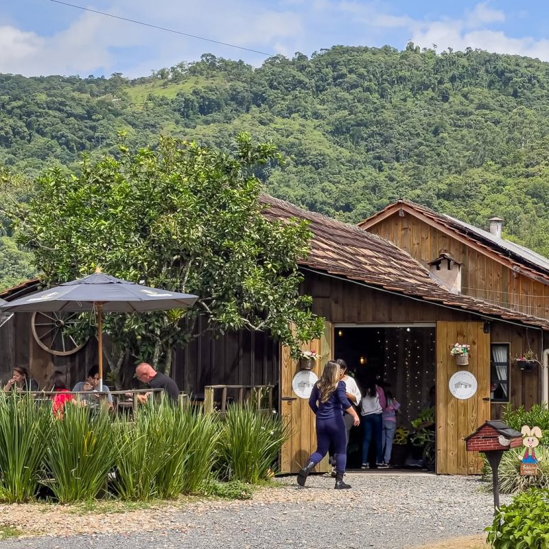Rancho Lemke serve pratos caseiros na Rota do Enxaimel, em Pomerode - Restaurante Rancho Lemke/@restauranterancholemke/Instagram