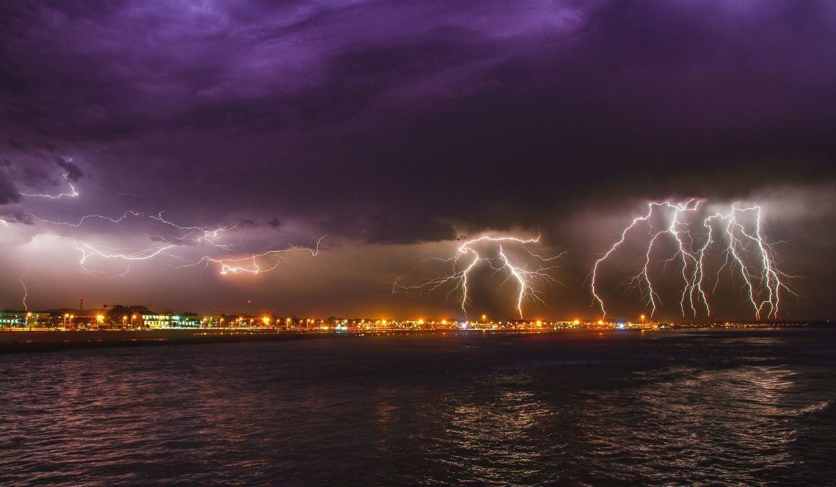 Mapa de alerta: ciclone avança, pode levar chuva de 160 mm e causar transtornos em vários estados contioutra.com - Mapa de alerta: ciclone avança, pode levar chuva de 160 mm e causar transtornos em vários estados