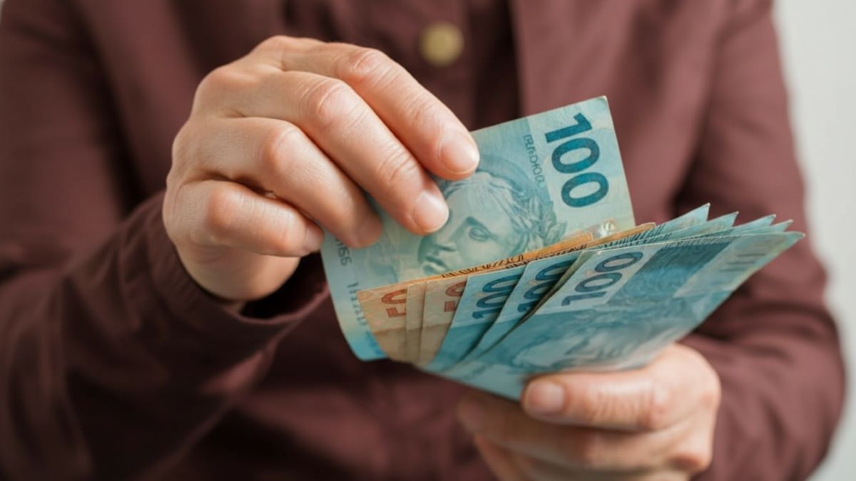 13 salário será pago de forma antecipadaFoto: Reproduçõa/Whisk IA/ND Mais