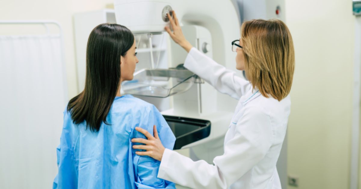 Governo crava data para mulheres fazerem teste genético para câncer de mama pelo SUS