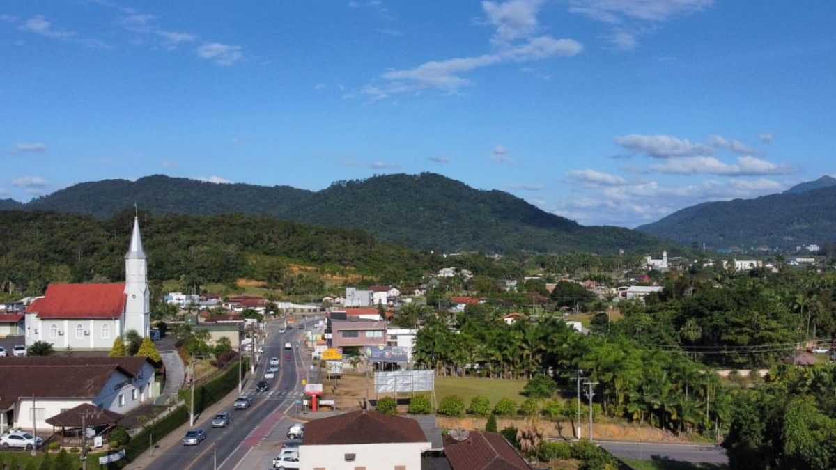 Concursos e Processos Seletivos: Mais de 400 Vagas Abertas em Várias Cidades
