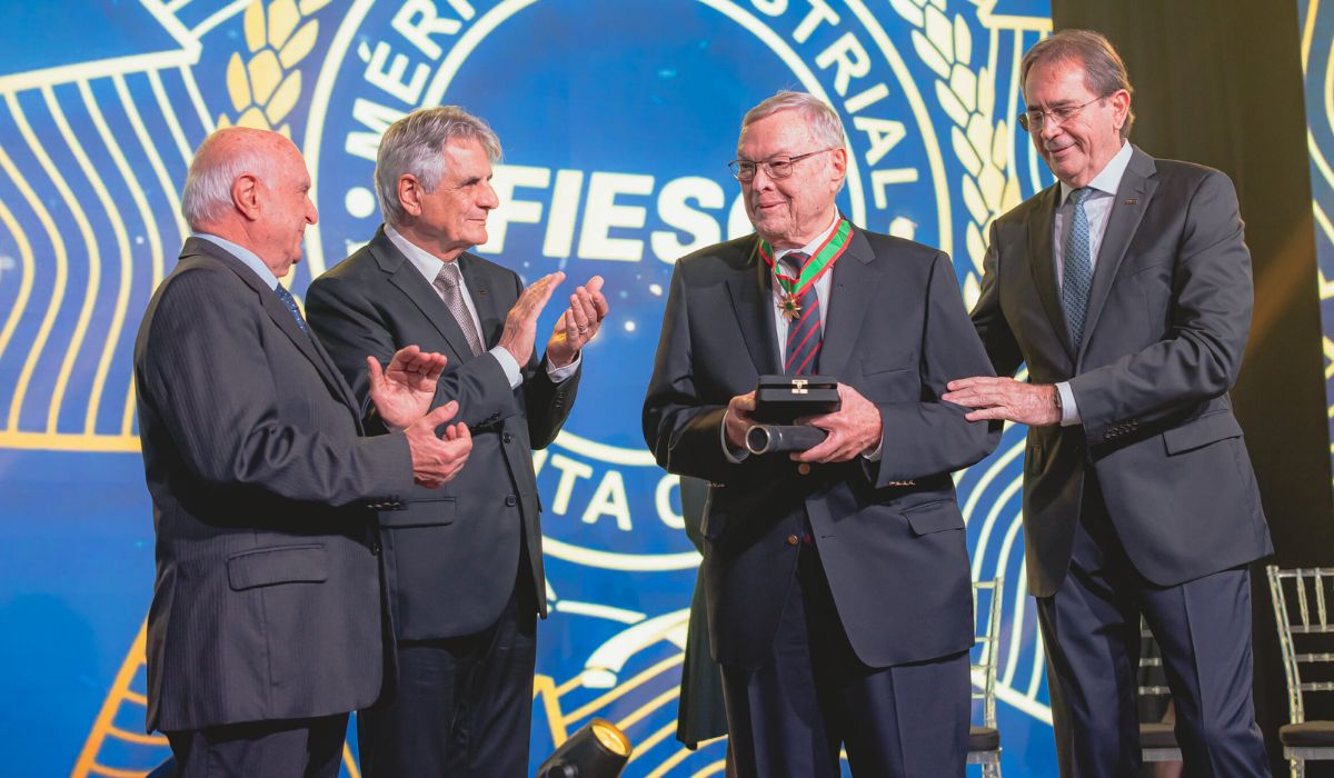 Heinz Engel recebeu a Ordem do Mérito Industrial da FIESC em 2024Foto: Junior Somensi/Fiesc/ND Mais