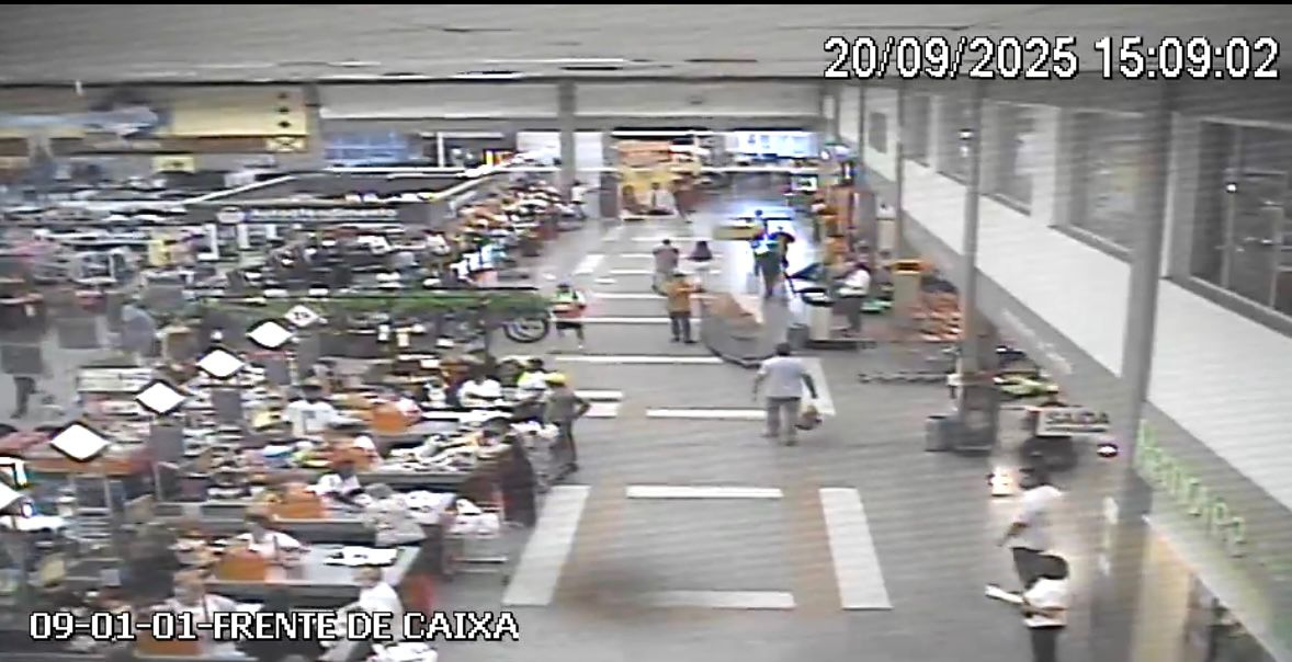 contioutra.com - V&iacute;deo flagra juiz da Opera&ccedil;&atilde;o Lava Jato levando champanhe sem pagar em mercado