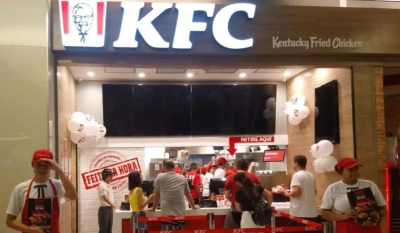 A rede de lanchonetes americana está ampliando suas operações em 12 estados do Brasil, incluindo São Paulo, Rio de Janeiro e Pernambuco, para atender um público mais amplo - KFC/Divulgação