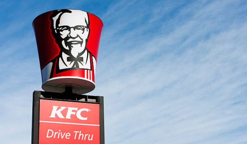 A marca, com uma forte presença em 145 países, vê o Brasil como um mercado fundamental para expandir sua operação, com planos ambiciosos de crescimento até 2030 - KFC/Divulgação
