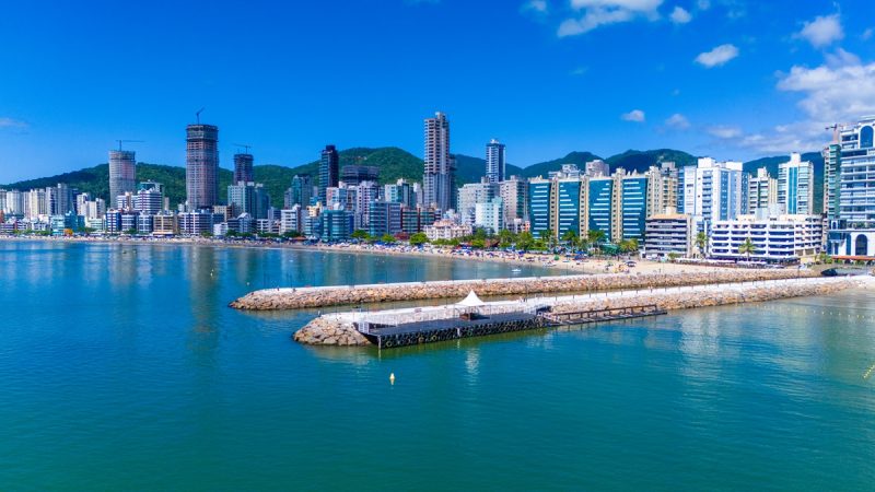 Operação Verão mobiliza forças de segurança, saúde e limpeza urbana em Itapema. - Molhe do Pontal Norte - Rio Bela Cruz