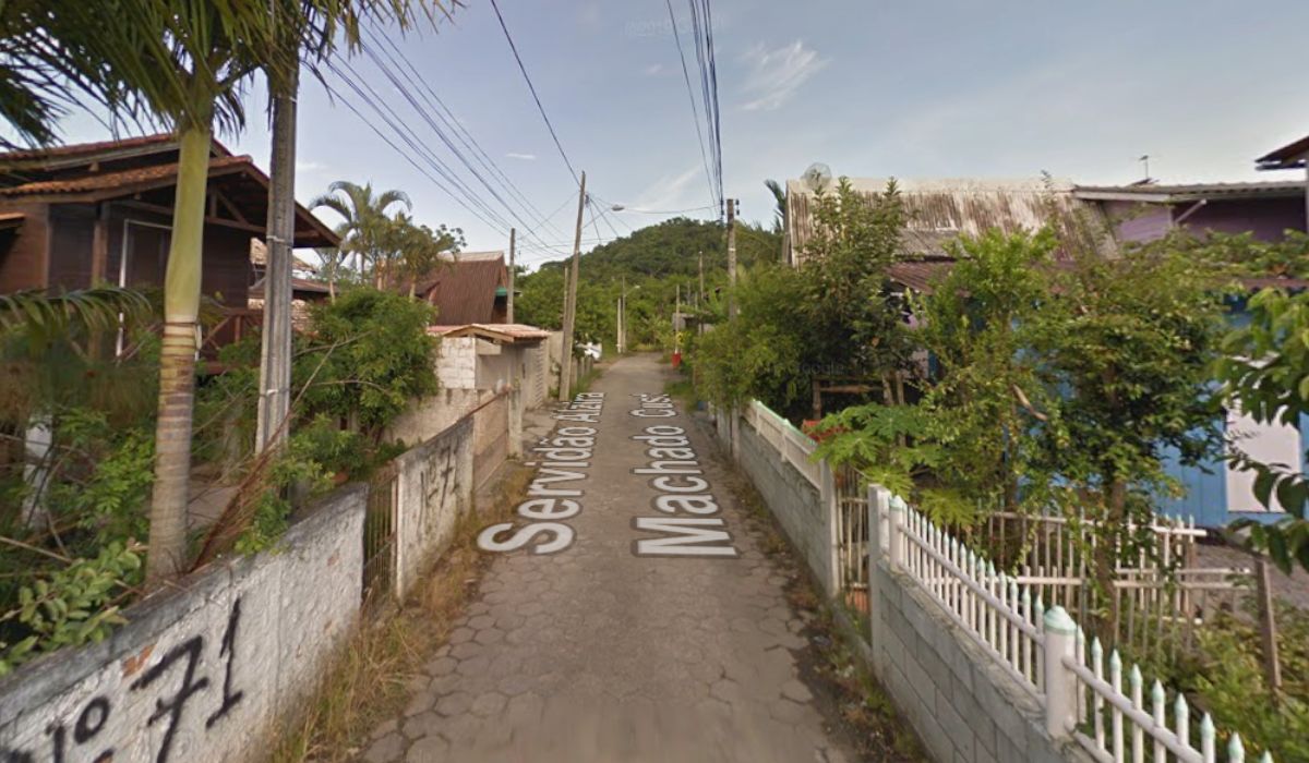 Prefeitura de Florianópolis deve realocar moradores hipossuficientes em construções irregulares no Rio Tavares