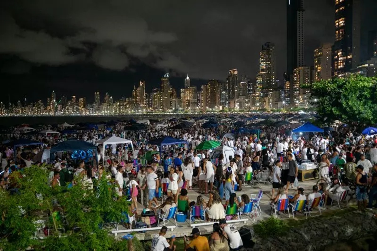 A transmissão começa às 23h30 desta quarta-feira (31), com apresentação da jornalista Karina KoppeFoto: Bruno Golembiewski/Arquivo/ND Mais