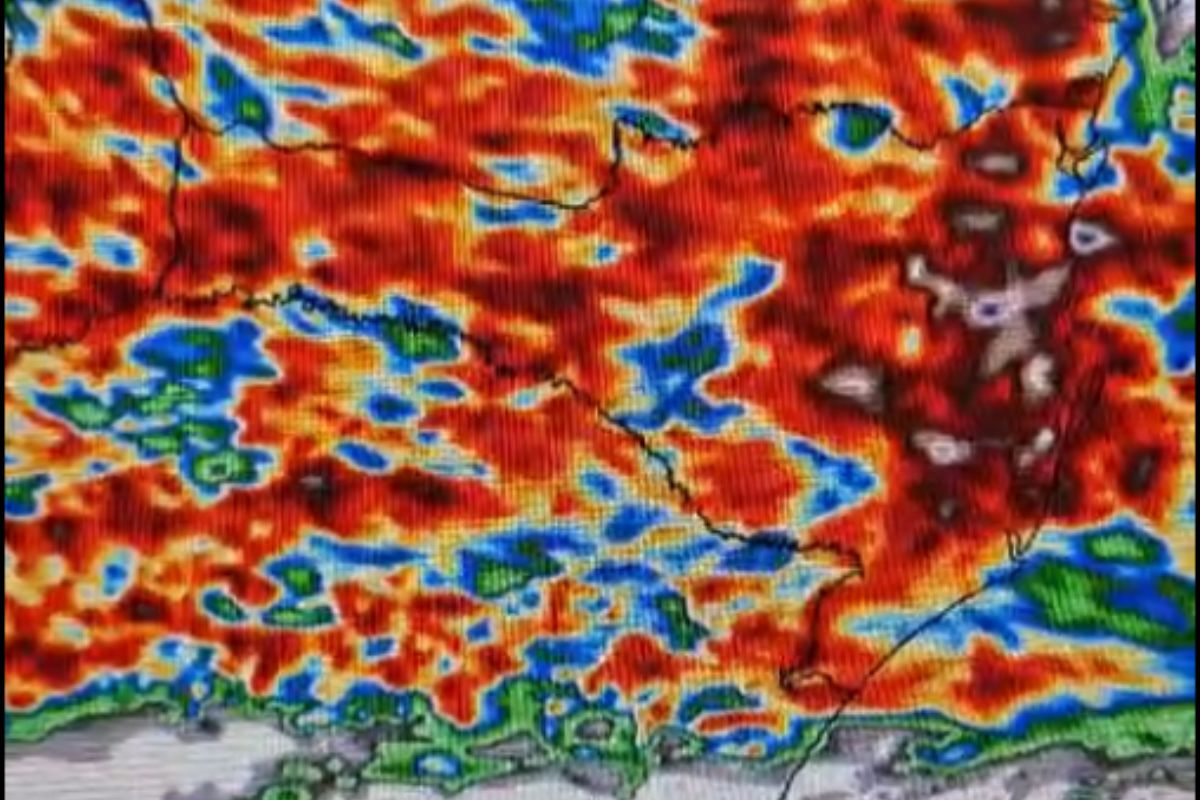Risco de microexplosão e enchentes-relâmpago coloca estados em ‘alerta vermelho’, diz meteorologistaFoto: Piter Scheuer/ND Mais