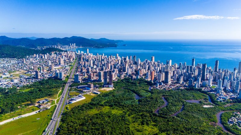 Temporada de verão em Itapema deve atrair até 800 mil visitantes, exigindo ações integradas. - Divulgação/ND MAIS