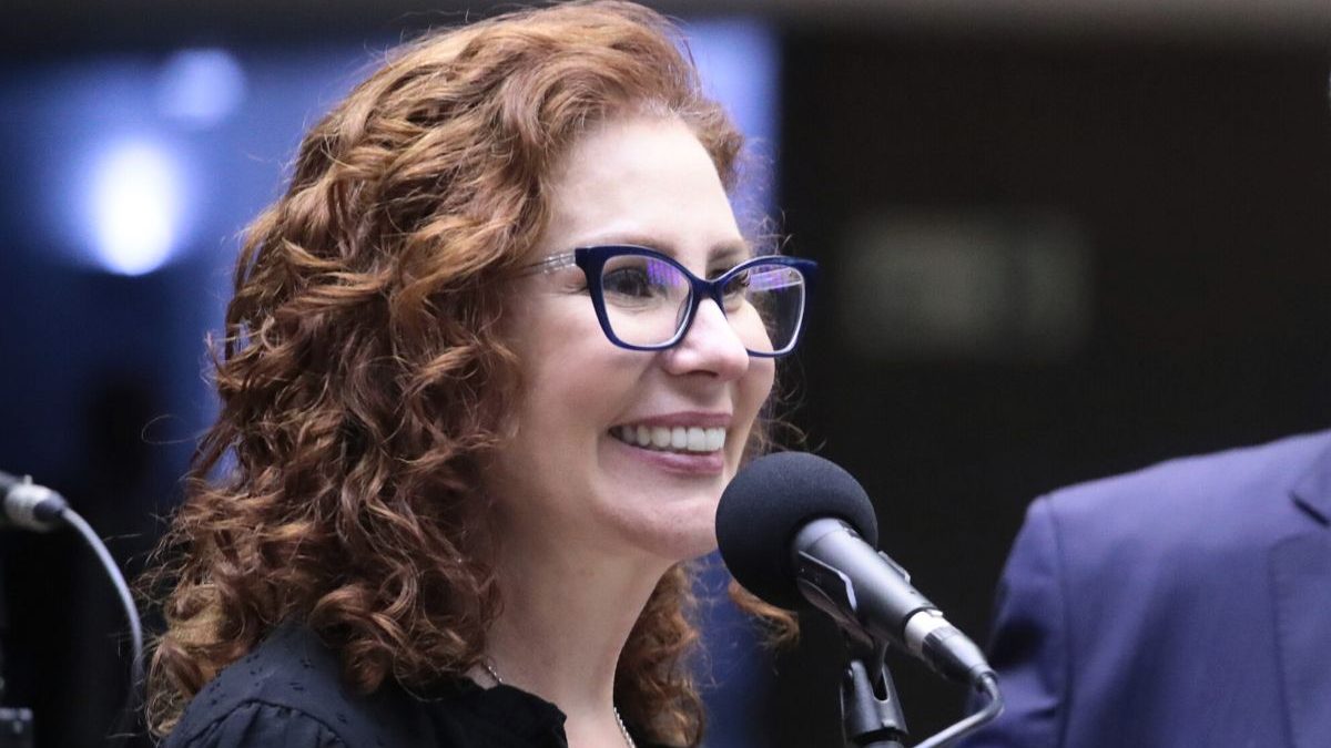 Justiça da Itália nega extradição de Carla Zambelli e ministro italiano terá a palavra