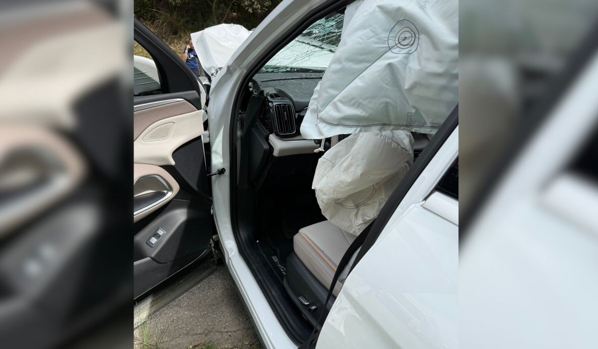 Acidente envolveu dois carros e uma moto na Serra catarinenseFoto: Reprodução/Bigua Tá On/ND Mais