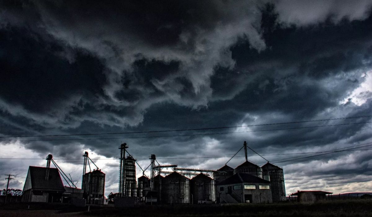 Ciclone avança e chuva pode passar de 100mm: duas regiões do Brasil entram em alerta nesta quinta e sexta (29) revistapazes.com - Ciclone avança e chuva pode passar de 100mm: duas regiões do Brasil entram em alerta nesta quinta e sexta (29)