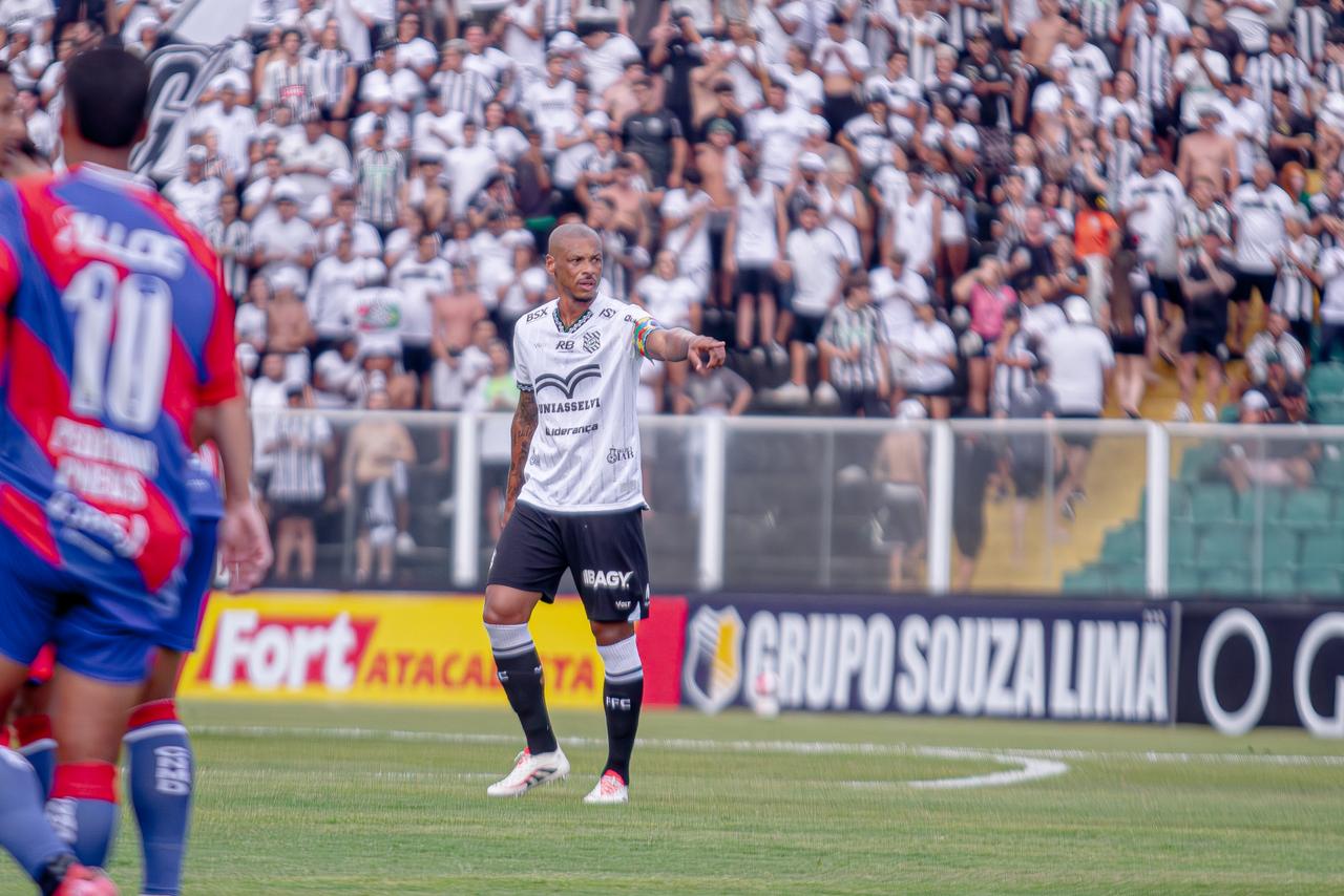 O zagueiro Anderson Conceição, capitão do Figueirense, teve boa atuação na vitória contra o MarcílioFoto: Patrick Floriani/FFC/ND
