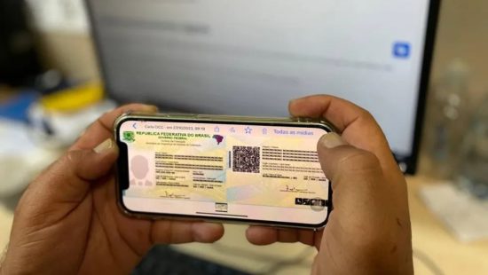 Quem não tirou a nova Carteira de Identidade pode ter problemas em bancos?