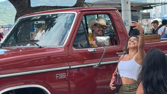 Quem é o influenciador do agro que parou Balneário Camboriú no verão