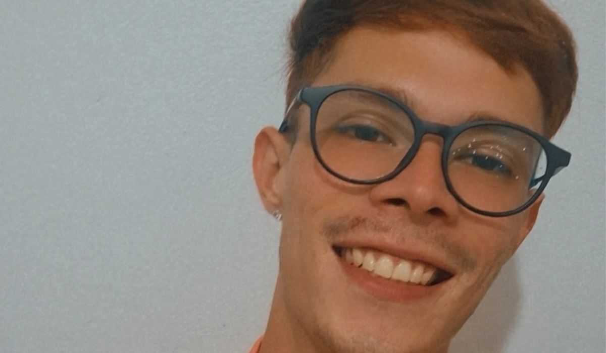 Jovem de 23 anos foi encontrado morto dentro de casa; caso é investigado pela Delegacia de Homicídios