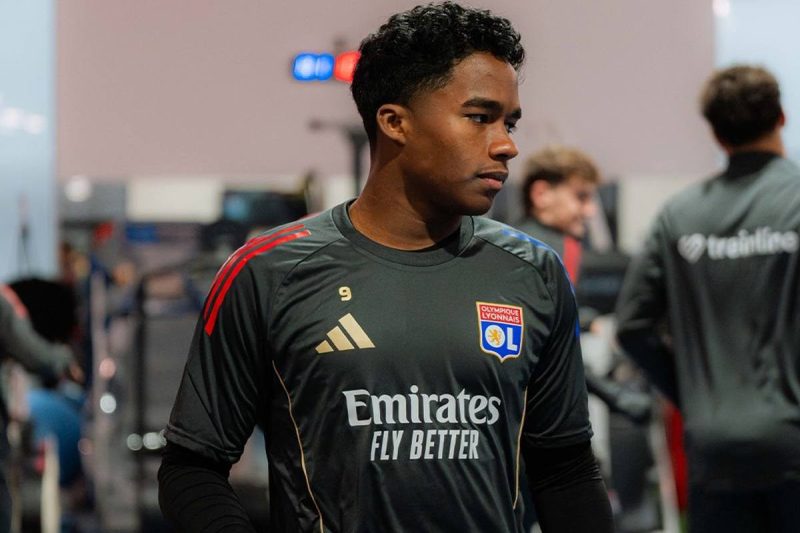 Endrick ficou de fora dos relacionados para a partida contra o Mônaco, pela Ligue 1 - Lyon/Divulgação