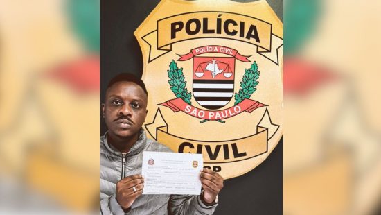 Deputado de SP recebe ameaça e xingamentos racistas no próprio gabinete