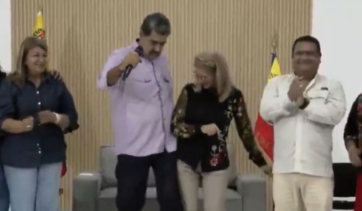 contioutra.com - V&Iacute;DEO: &lsquo;Dancinha&rsquo; de Maduro teria sido &lsquo;gota d&rsquo;&aacute;gua&rsquo; para ataque de Trump (e d&aacute; muita vergonha alheia!)