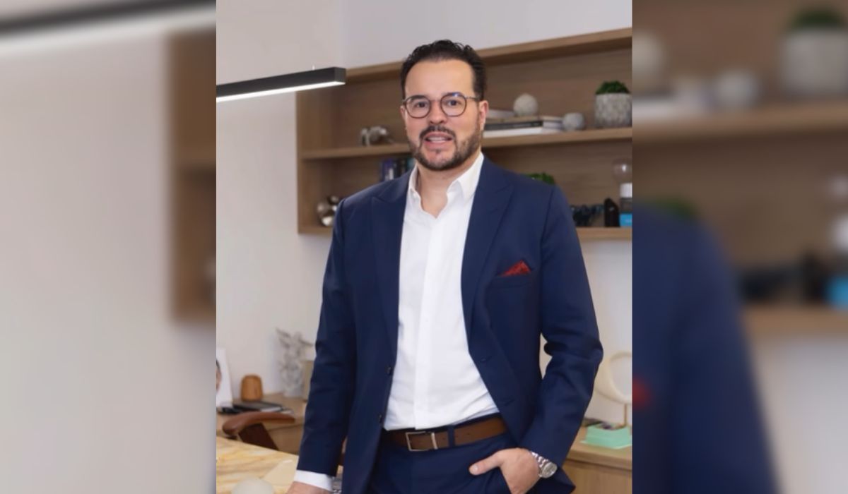 Marcelo Evandro dos Santos está sob medida cautelar e não pode realizar cirurgias plásticasFoto: Reprodução/@dr.marceloevandro/Instagram