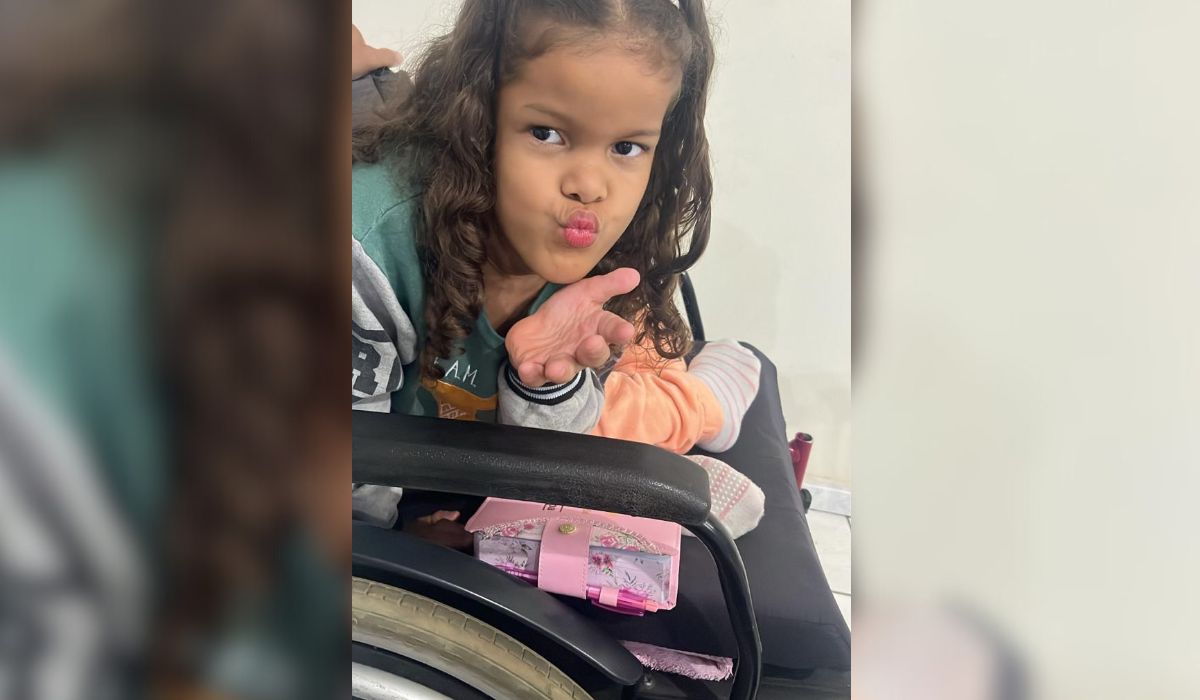 Após cirurgia inédita no HIJG, Sarah espera conseguir realizar o sonho de ir caminhando para a escolaFoto: Arquivo pessoal/ND Mais