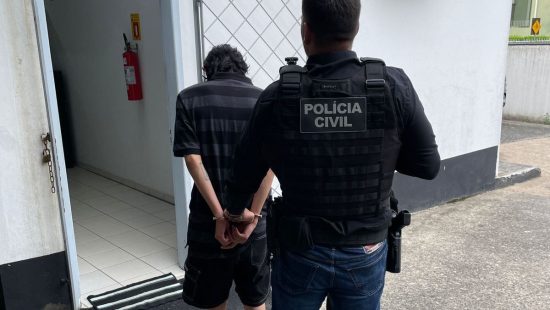 Homem alvo de alerta de agência dos EUA é preso por abuso de crianças e adolescentes em SC