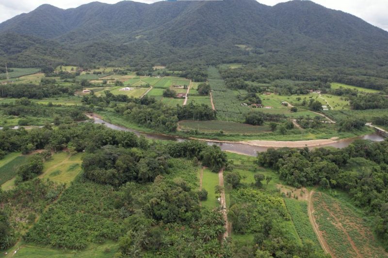 Assunto tem dividido opiniões e levantado debates, principalmente entre os agricultores que trabalham no local - Reprodução/Jonatan Klug/NDTV/ND Mais