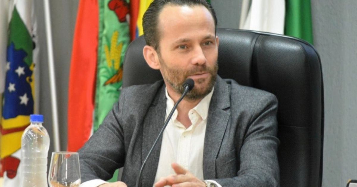 Inteligência artificial é usada em golpe contra ex-prefeito