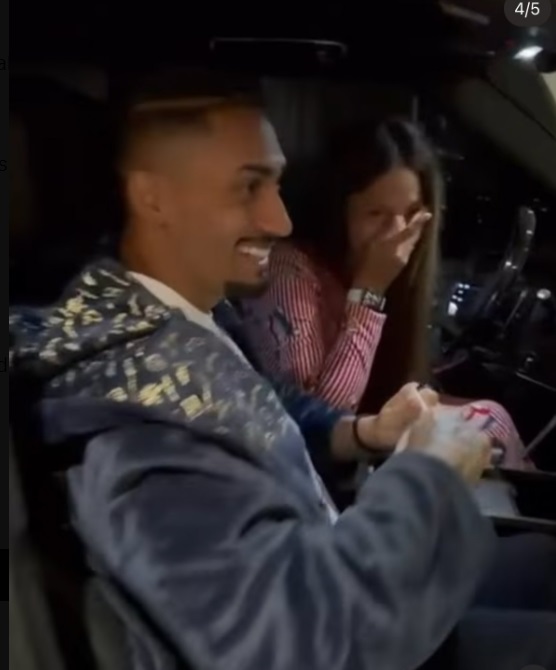 Esposa de Raphinha ganhou carro de luxo - Reprodução/ND Mais