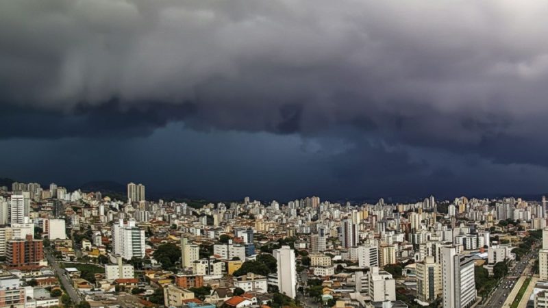 Ciclone avança e chuva pode passar de 100mm: duas regiões do Brasil entram em alerta nesta quinta e sexta (29) revistapazes.com - Ciclone avança e chuva pode passar de 100mm: duas regiões do Brasil entram em alerta nesta quinta e sexta (29)