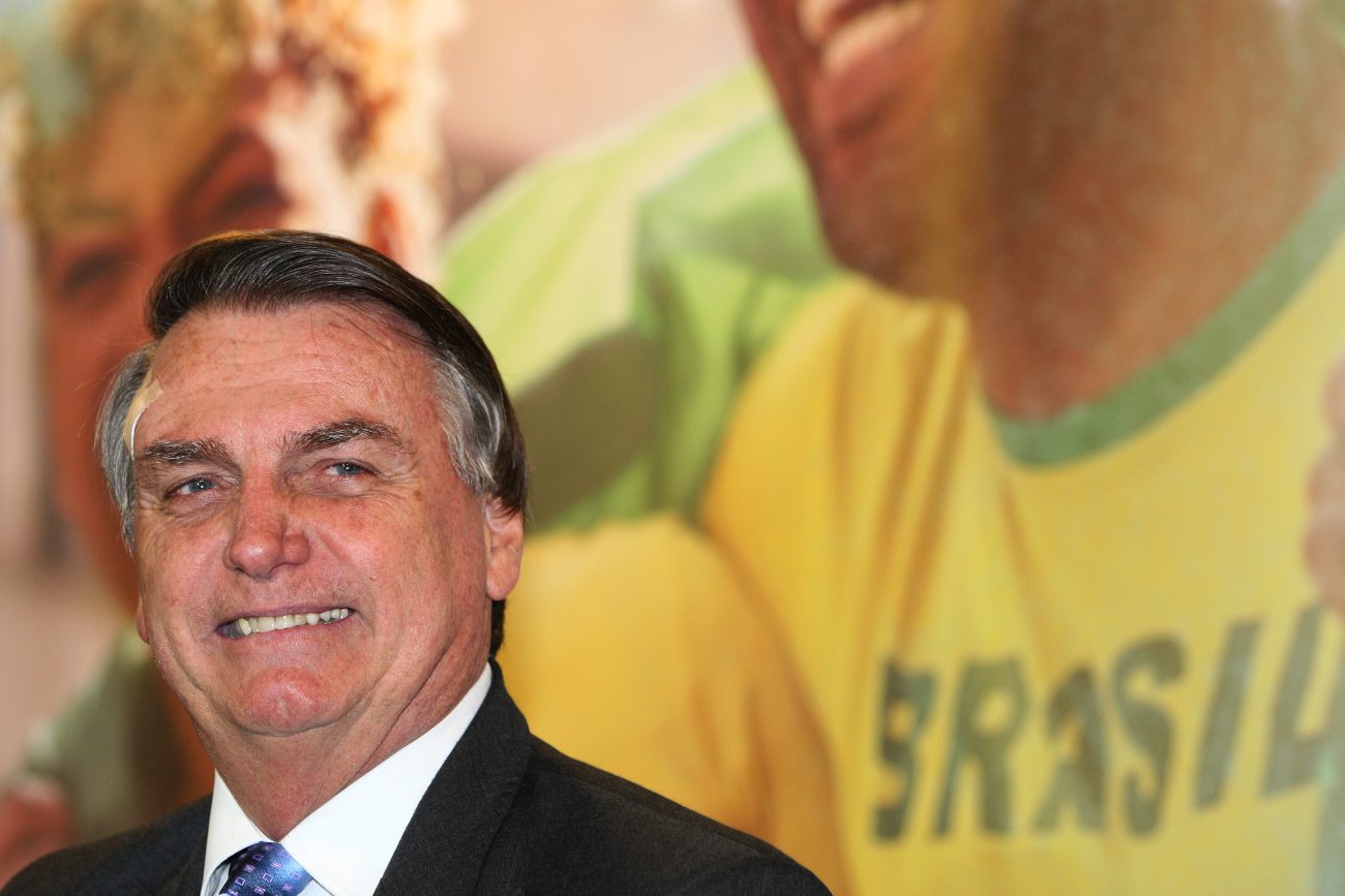 Ex-presidente Bolsonaro cumpre pena em Brasília, e pediu autorização ao STF para visita
