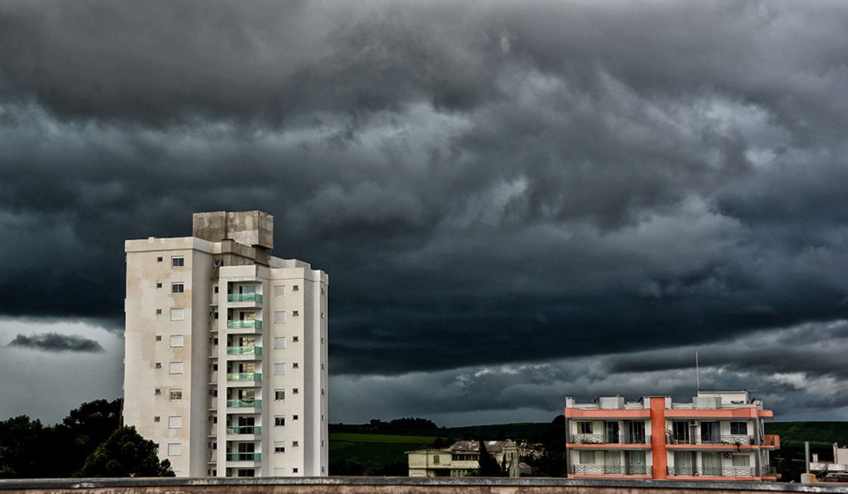 Alerta laranja: tempestades e chuvas intensas colocam 12 estados sob risco, segundo aviso do Inmet (Instituto Nacional de Meteorologia)Foto: Mauro Heinrich/Flickr/Reprodução/ND Mais